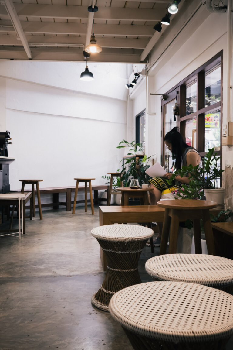 GLOW COFFEE dog-friendly Bangkok